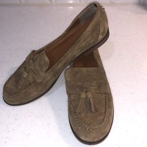 EUC Tommy Hilfiger Suede Loafers 10M